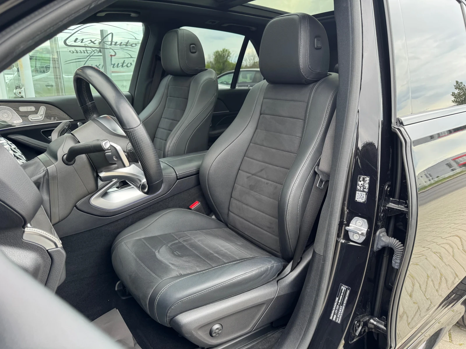 Mercedes-Benz GLE 450 AMG#7-МЕСТА#PANORAMA#ALCANTARA#AIRMAT#DISTR#CARBON, снимка 8 - Автомобили и джипове - 54153488