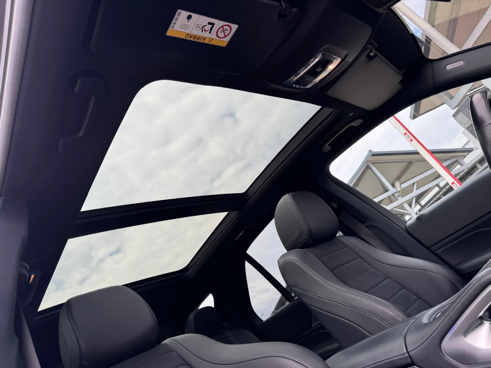 Mercedes-Benz GLE 450 AMG#7-МЕСТА#PANORAMA#ALCANTARA#AIRMAT#DISTR#CARBON, снимка 13 - Автомобили и джипове - 54153488