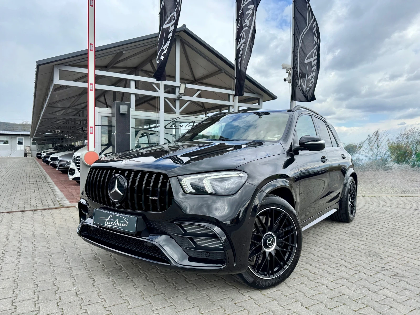 Mercedes-Benz GLE 450 AMG#7-МЕСТА#PANORAMA#ALCANTARA#AIRMAT#DISTR#CARBON, снимка 2 - Автомобили и джипове - 54153488