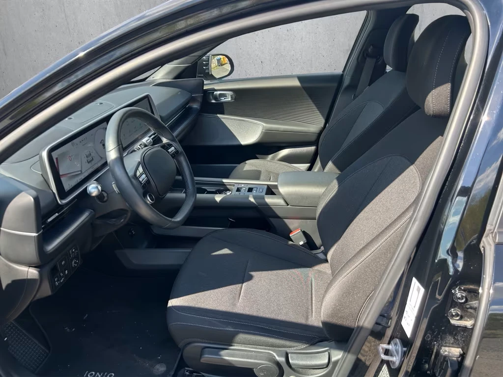 Hyundai Ioniq 6 53kWh* DISTR* KEYLESS* CAM* KEYLESS* CARPLAY*  | Mobile.bg � ����������� 9
