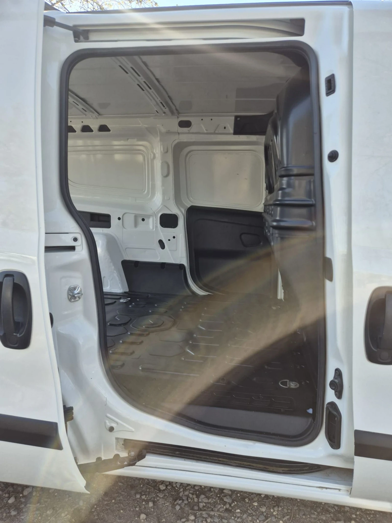 Fiat Doblo 1.6mjet+ Maxi, снимка 10 - Автомобили и джипове - 54312387