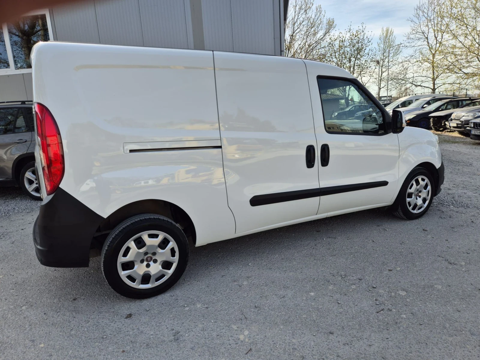 Fiat Doblo 1.6mjet+ Maxi, снимка 4 - Автомобили и джипове - 54312387