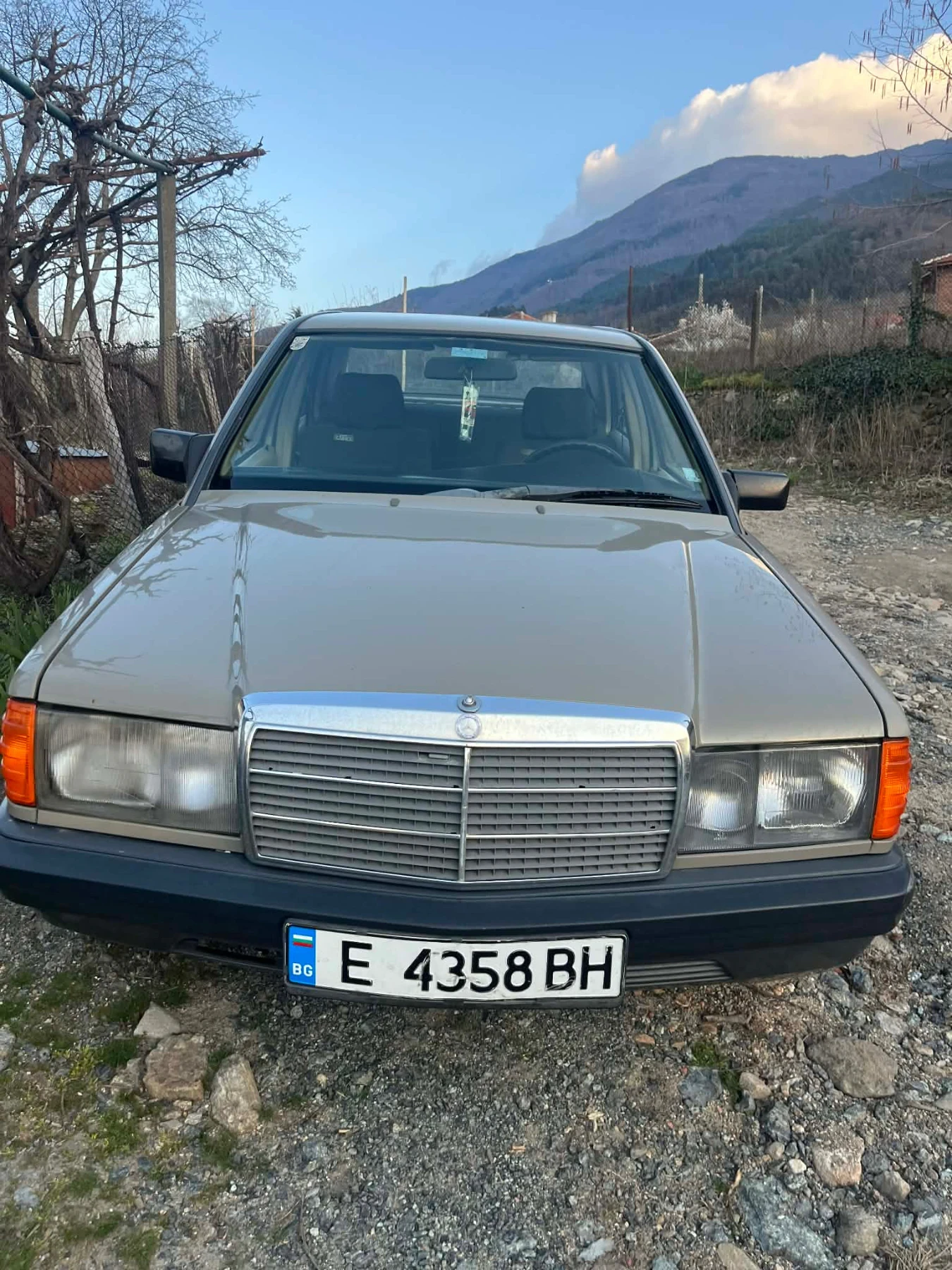 Mercedes-Benz 190