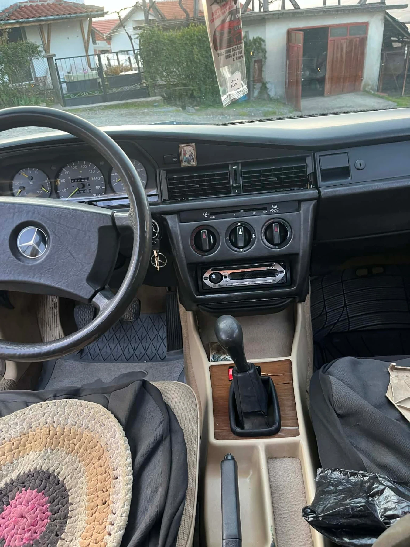Mercedes-Benz 190, снимка 5 - Автомобили и джипове - 54379224