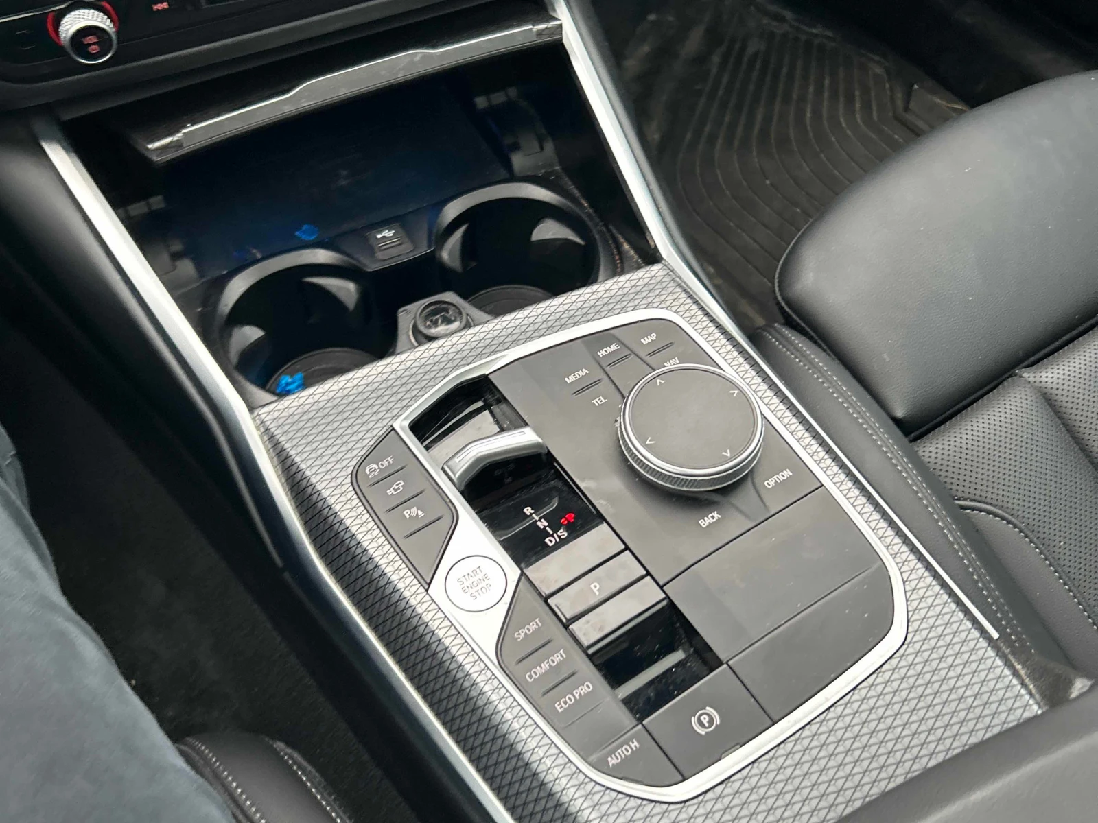 BMW 340 M340i xDrive* HUD* H&K* 360, снимка 16 - Автомобили и джипове - 55044741