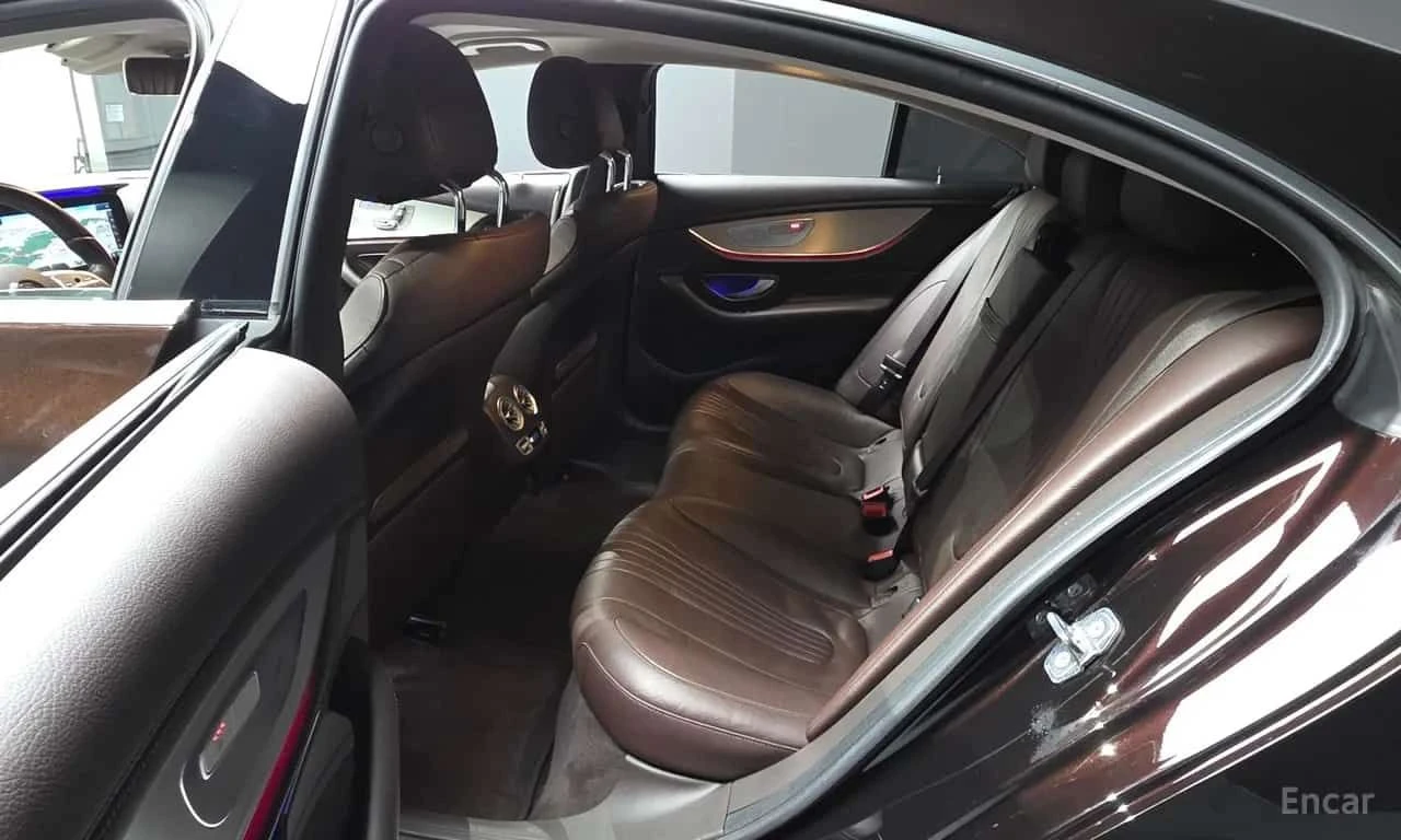 Mercedes-Benz CLS 400 4MATIC * КРАЙНА ЦЕНА ДО БЪЛГАРИЯ * АВТОКРЕДИТ, снимка 11 - Автомобили и джипове - 55570965