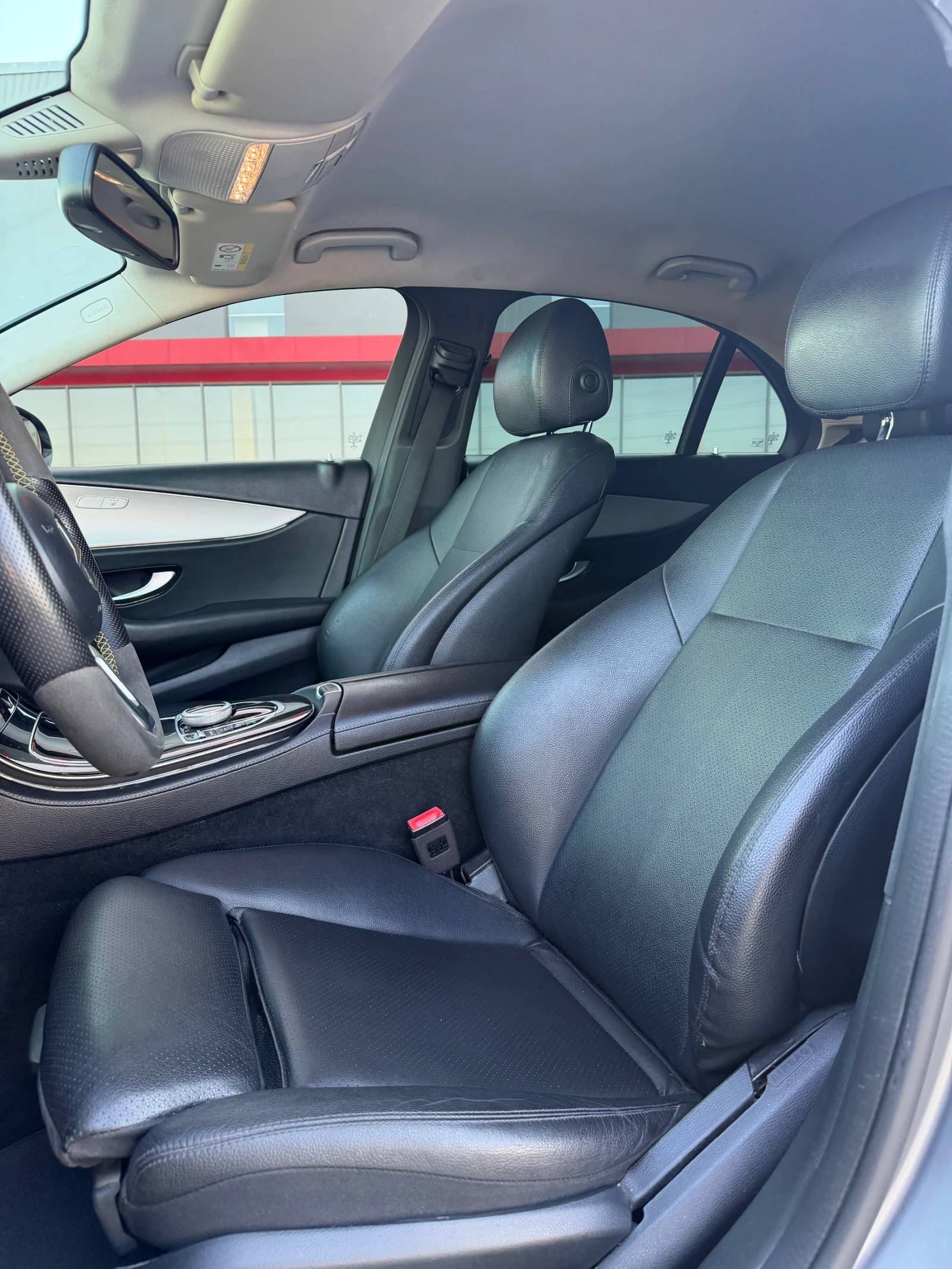 Mercedes-Benz E 220, снимка 16 - Автомобили и джипове - 55768560