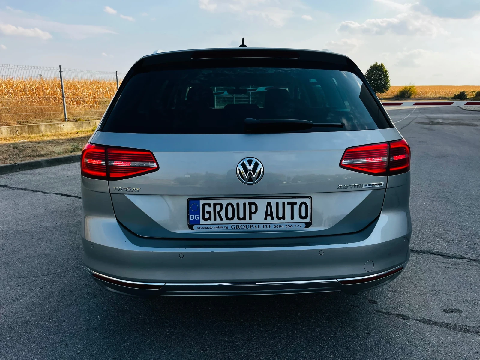 VW Passat 2, 0TDI-150k.c/DIGITAL/LED/NAVI/ПАНОРАМА/КОЖА/РЪЧК, снимка 5 - Автомобили и джипове - 55826698