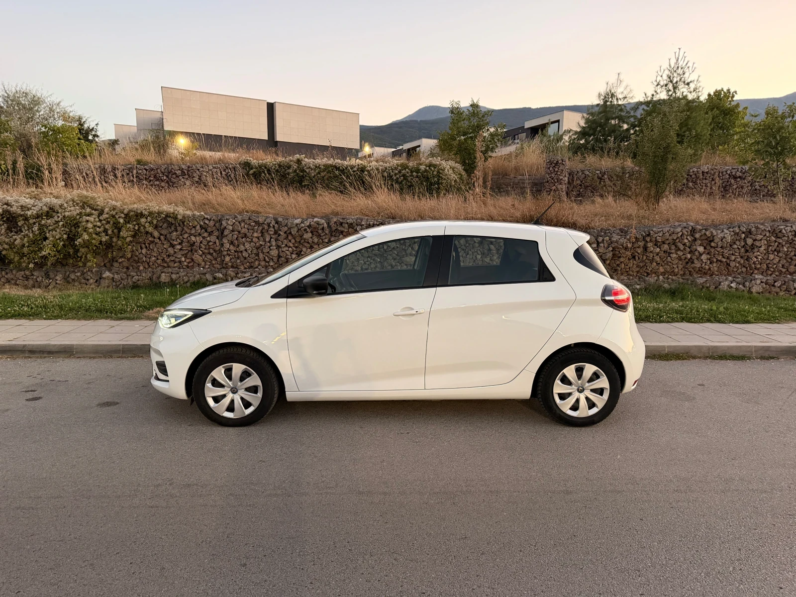 Renault Zoe 52kwh/CCS/Собствена батерия, снимка 4 - Автомобили и джипове - 55993747