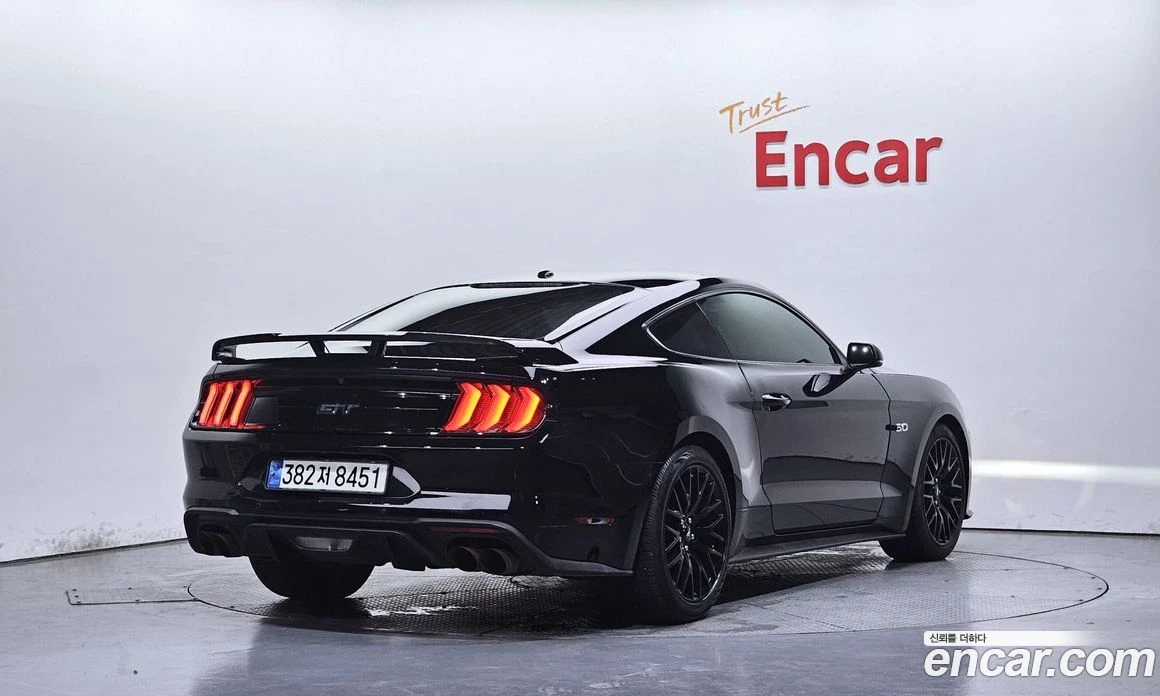 Ford Mustang GT Coupe, снимка 2 - Автомобили и джипове - 56121989