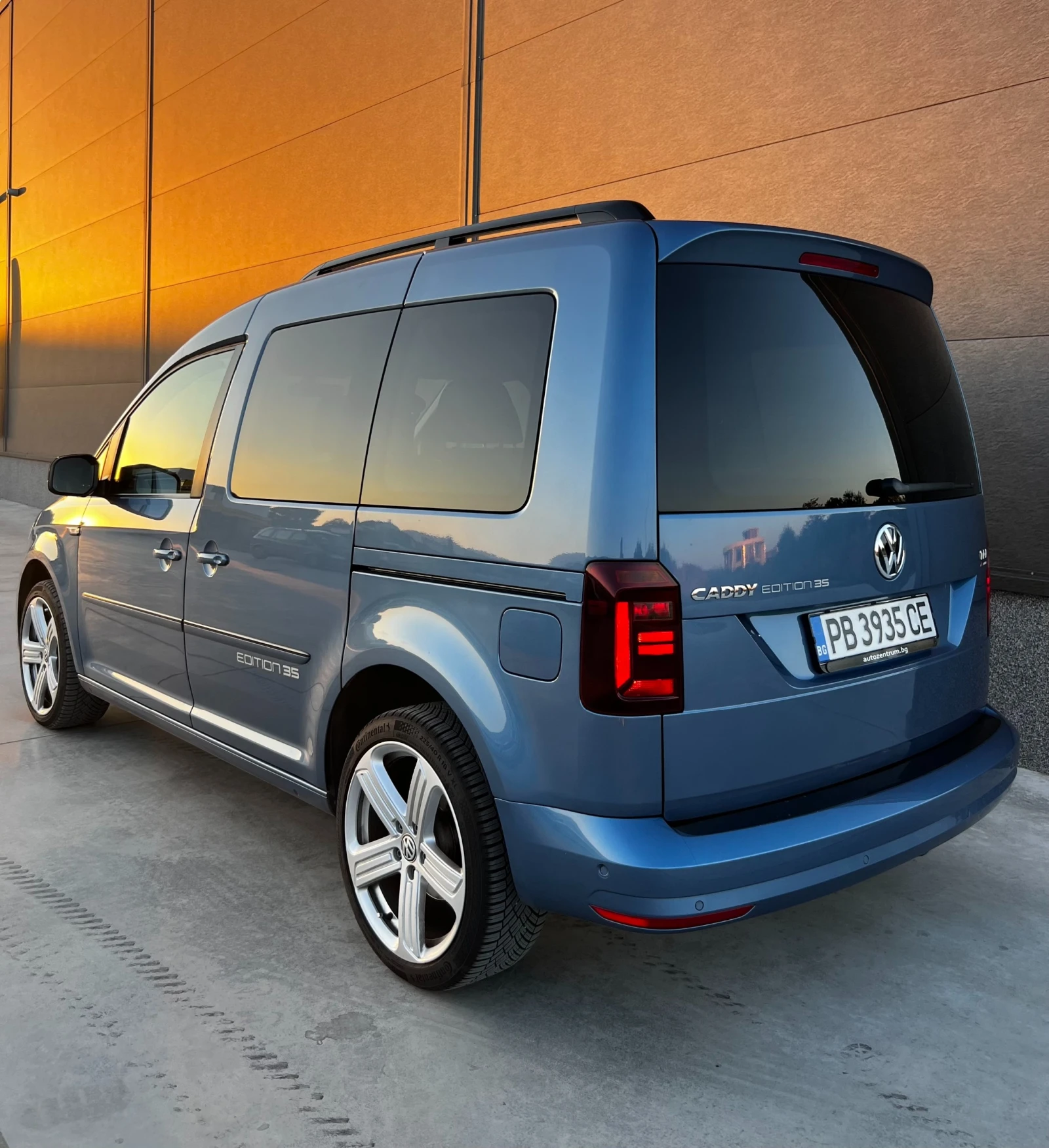 VW Caddy Edition 35, снимка 4 - Автомобили и джипове - 56124383