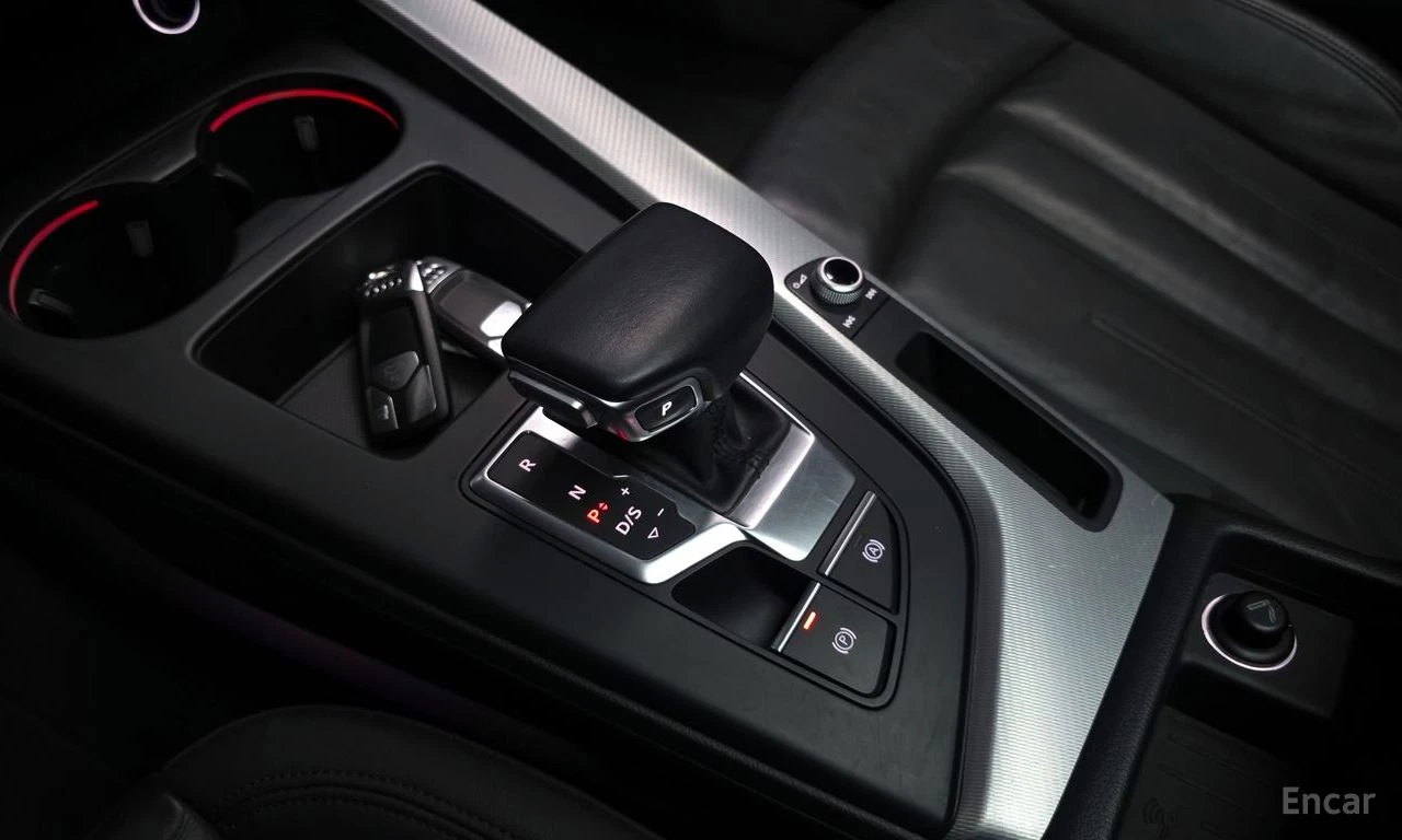 Audi A4 40 TFSI, снимка 5 - Автомобили и джипове - 56232990