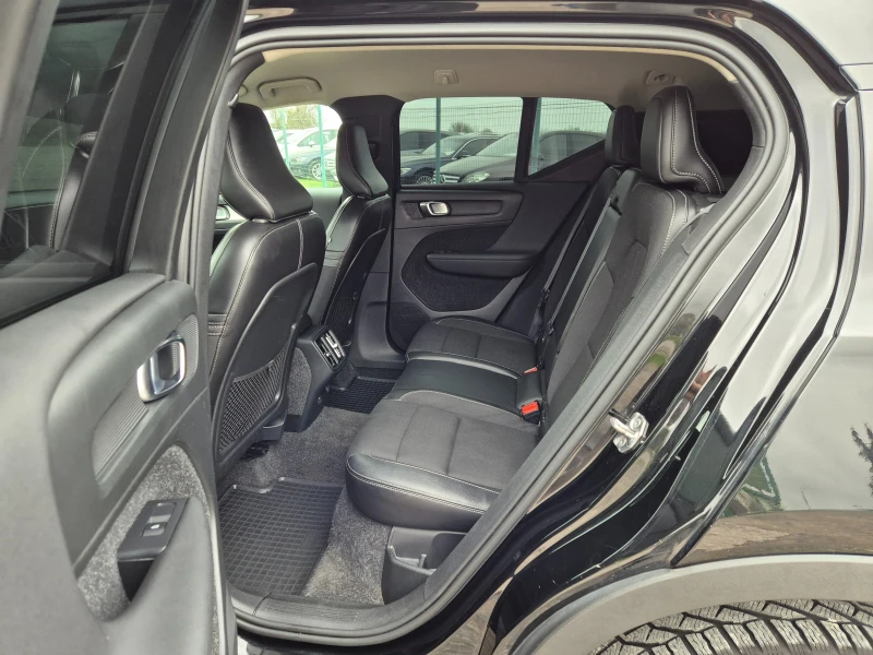 Volvo XC40 2.0 D 150k.c , снимка 12 - Автомобили и джипове - 52650680