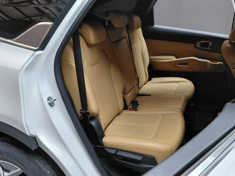 Kia Sorento HEV 1.6 2WD| 230к.с.| ВКЛ.ТЕХНОТЕСТ, снимка 11 - Автомобили и джипове - 55183582
