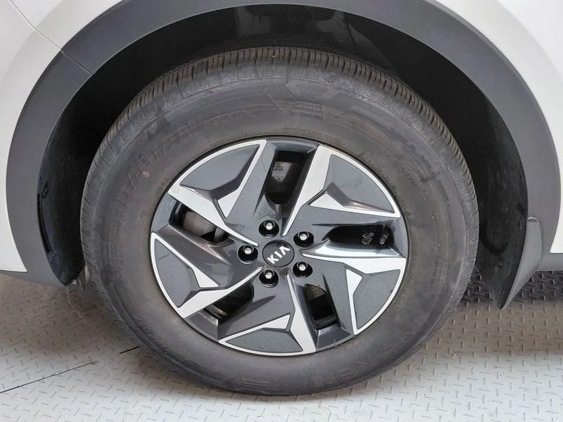 Kia Sorento HEV 1.6 2WD| 230к.с.| ВКЛ.ТЕХНОТЕСТ, снимка 5 - Автомобили и джипове - 55183582
