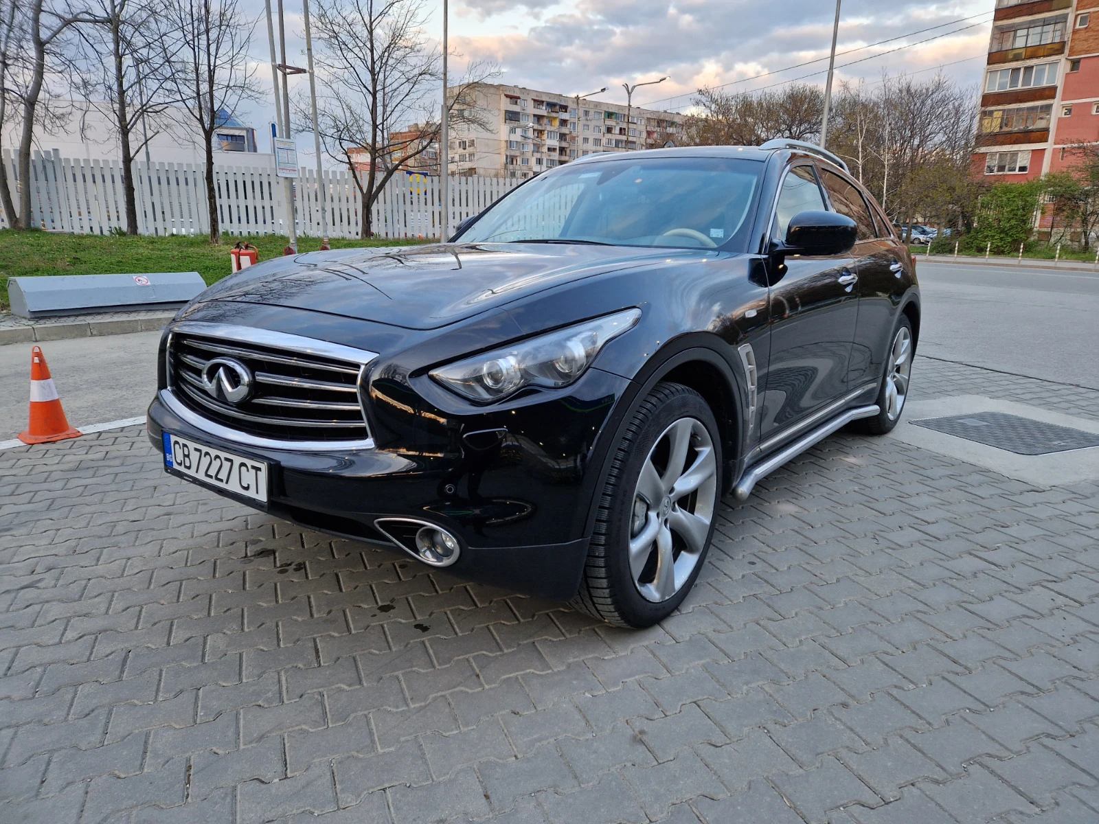 Infiniti Fx 50 V8 5.0 390hp - изображение 5