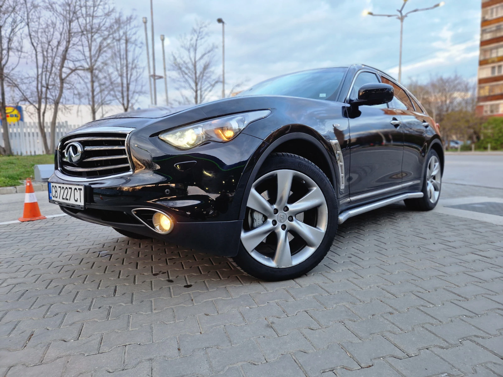 Infiniti Fx 50 V8 5.0 390hp - изображение 2