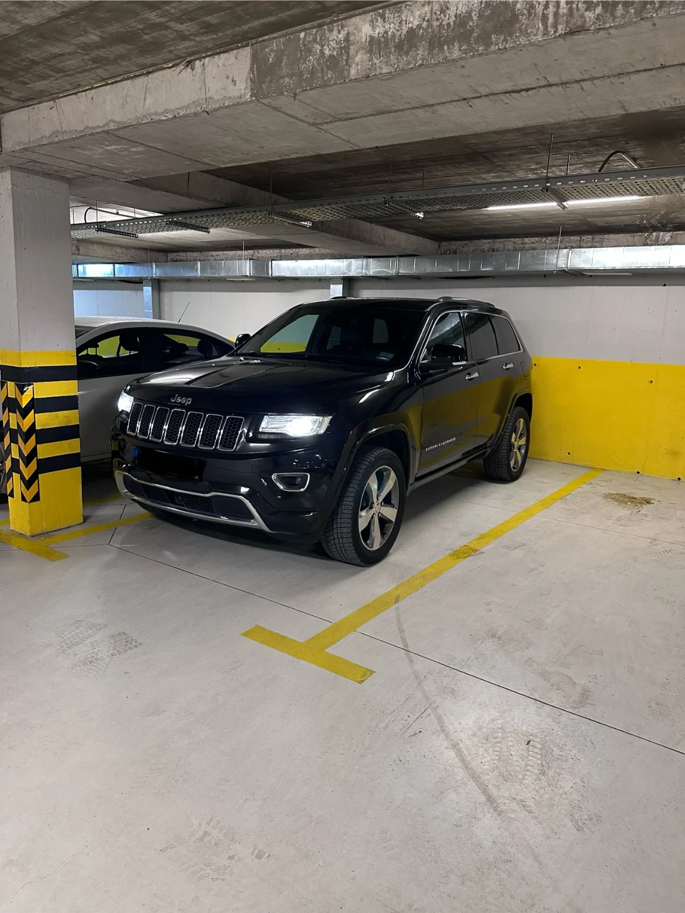 Jeep Grand cherokee Overland - изображение 4
