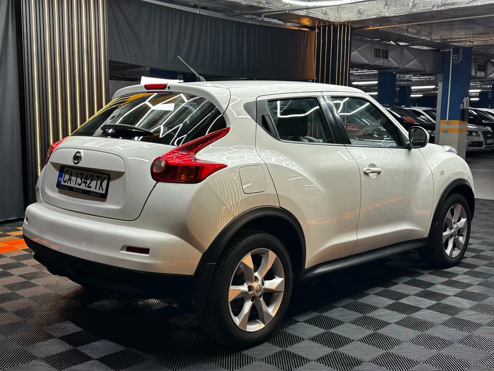 Nissan Juke 1.6i 117 к.с. ГАЗ/ГАРАНЦИЯ/БАРТЕР/ЛИЗИНГ/КОМЕНТАР, снимка 5 - Автомобили и джипове - 50021593