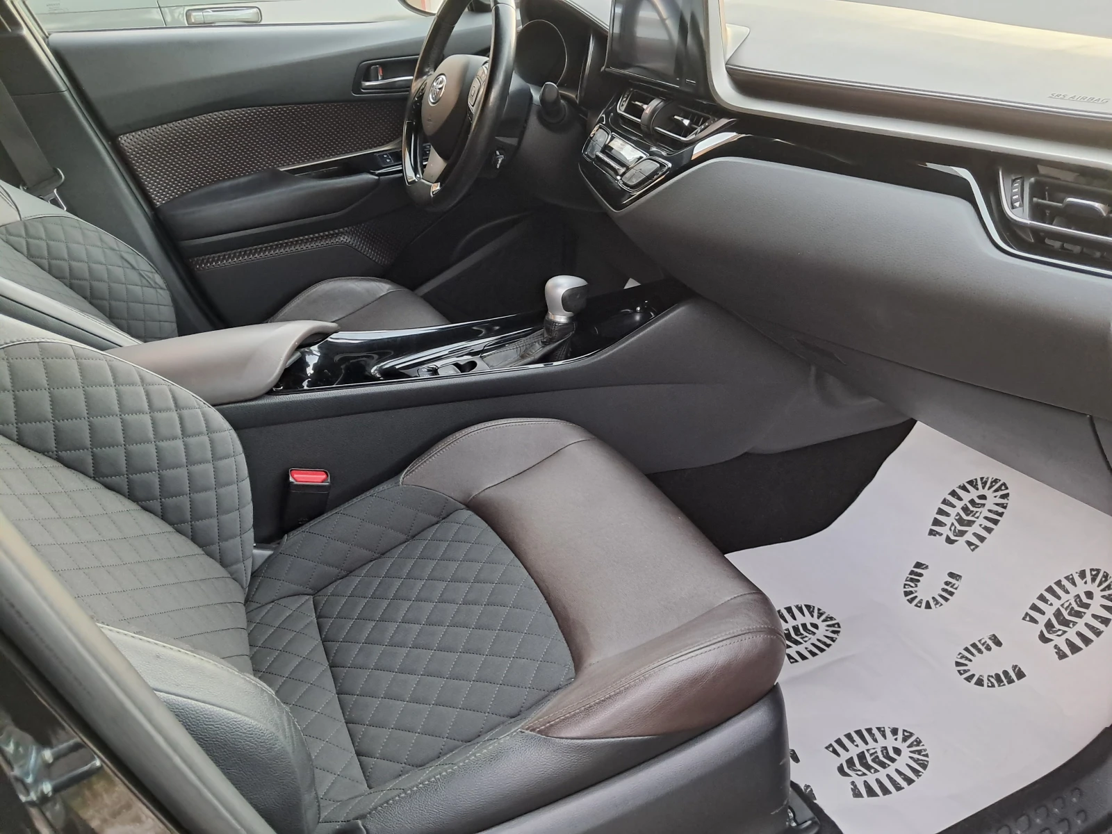 Toyota C-HR 91000 км.КАТО НОВА, снимка 8 - Автомобили и джипове - 53815615