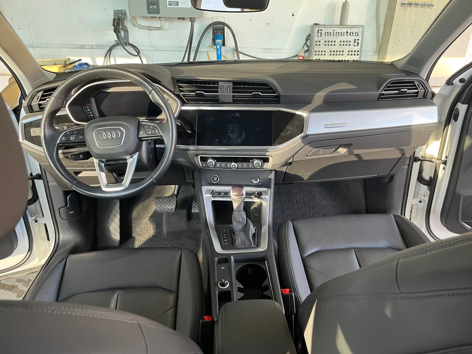 Audi Q3  45 TFSI, снимка 6 - Автомобили и джипове - 54738513