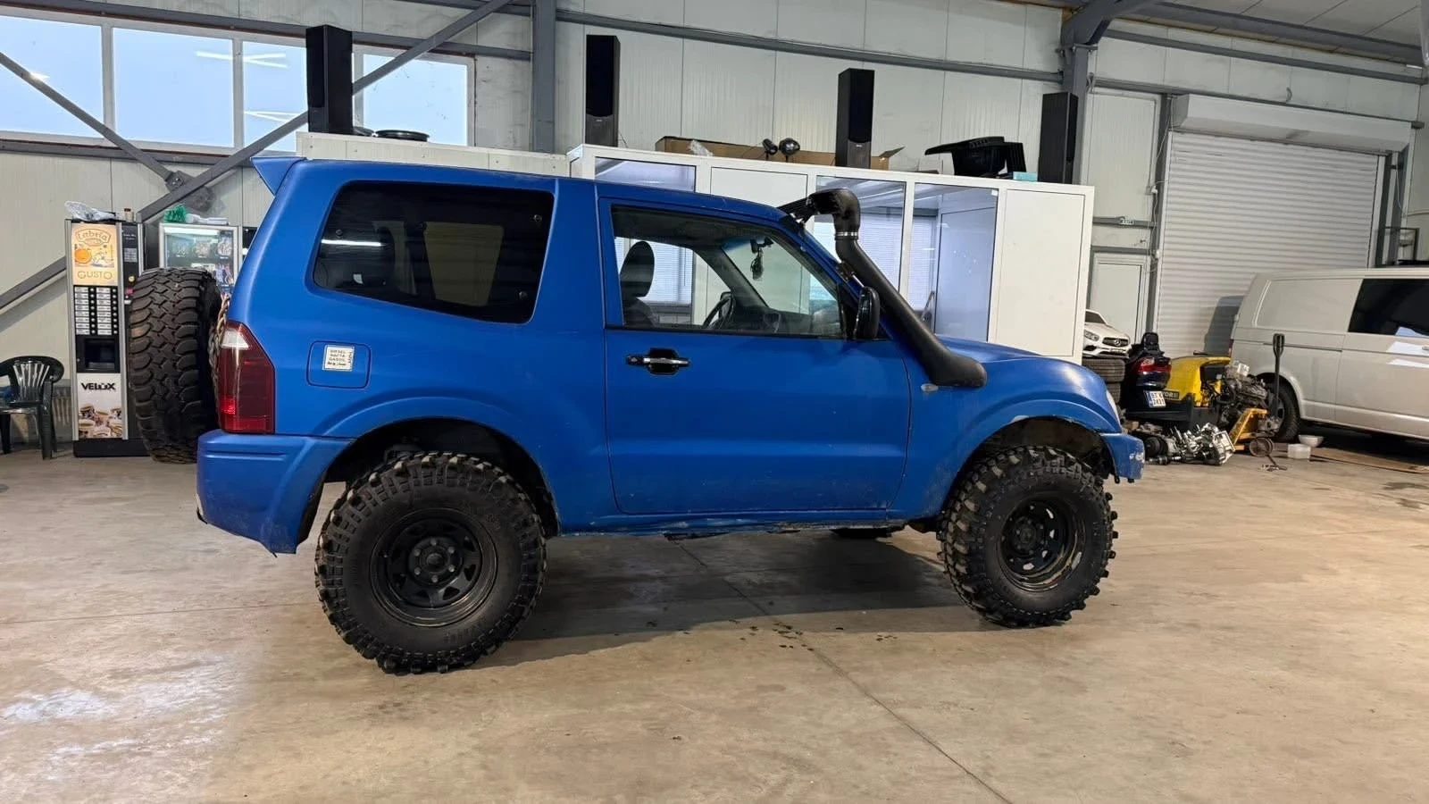 Mitsubishi Pajero 3.2 DID, снимка 2 - Автомобили и джипове - 54360498