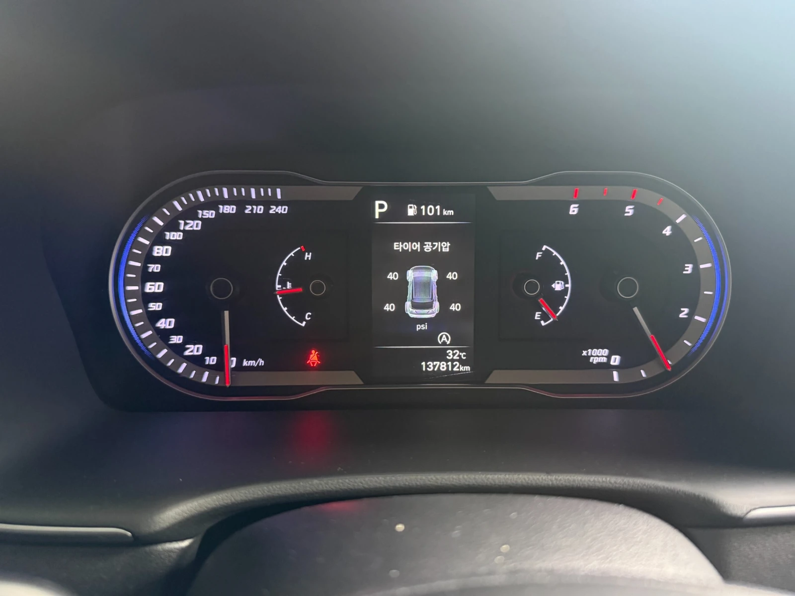 Hyundai Tucson 2.0 CRDi 2WD Modern, снимка 7 - Автомобили и джипове - 55328133