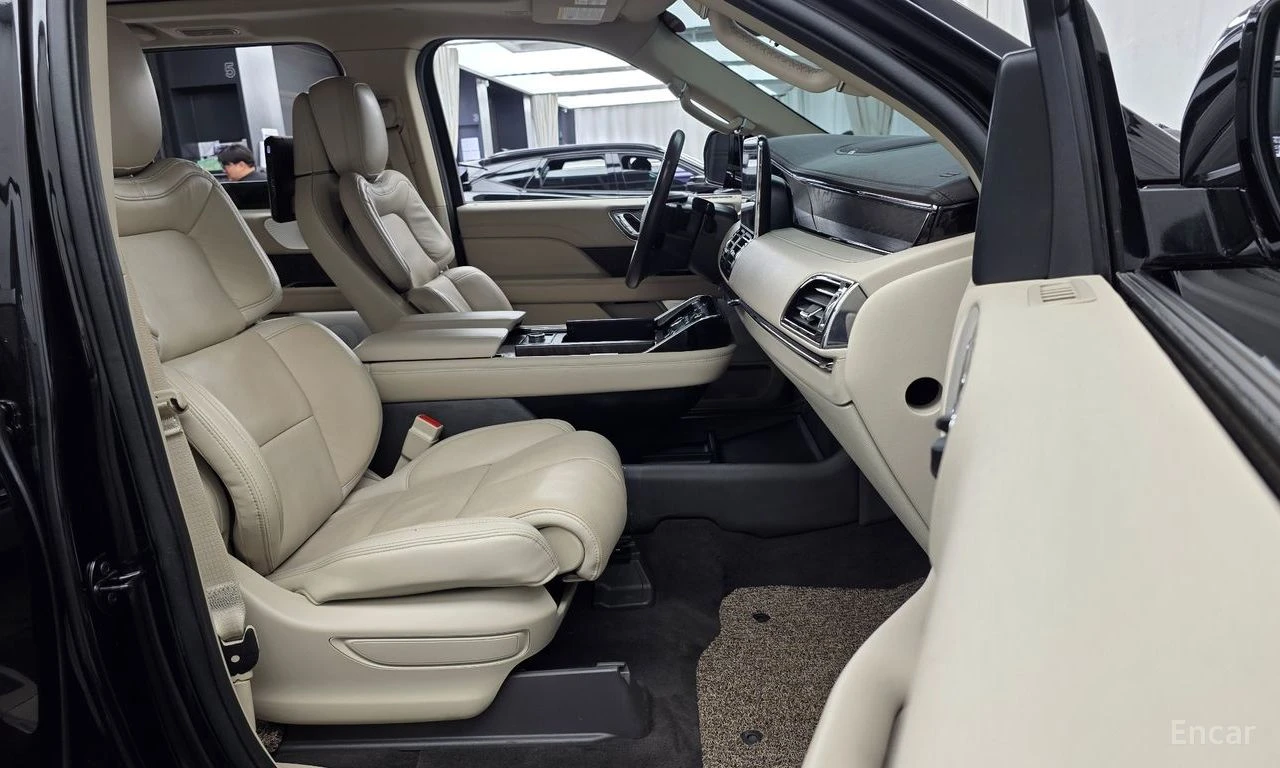 Lincoln Navigator 3.5L* HEAD UP* ОБДУХВАНЕ* 360* КРАЙНА ЦЕНА, снимка 9 - Автомобили и джипове - 55465054