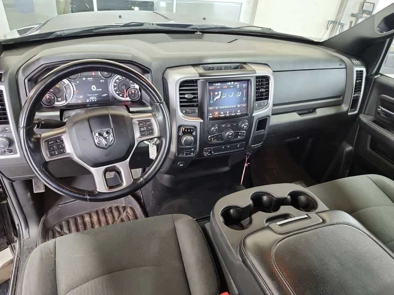 Dodge RAM 1500 5.7 HEMI * WARLOCK CREW CAB SHORT BED * CARFAX * , снимка 7 - Автомобили и джипове - 55530427