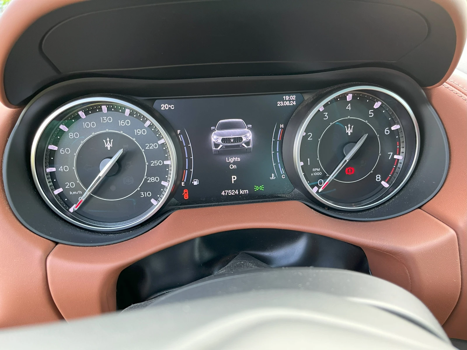 Maserati Levante GT HYBRID - Sport Nero-3D Carbon-Full Optional, снимка 12 - Автомобили и джипове - 56115407