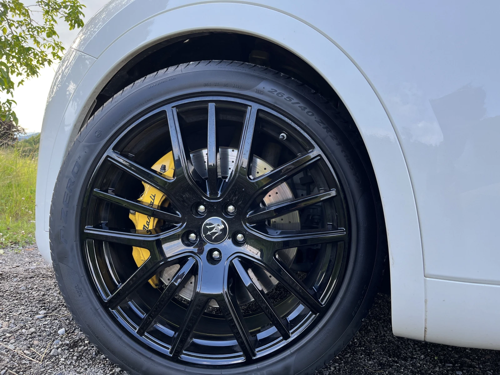 Maserati Levante GT HYBRID - Sport Nero-3D Carbon-Full Optional, снимка 4 - Автомобили и джипове - 56115407