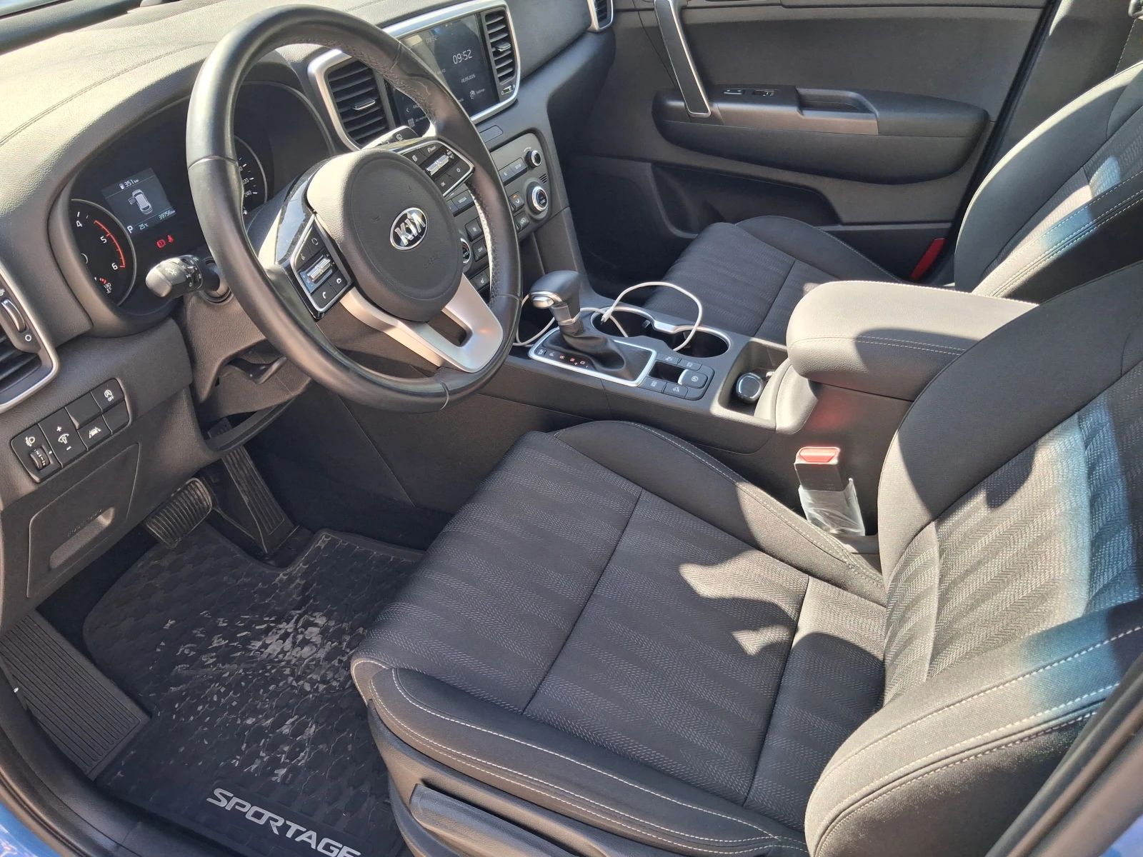 Kia Sportage 1.6CRDI 7AT, снимка 6 - Автомобили и джипове - 56662421