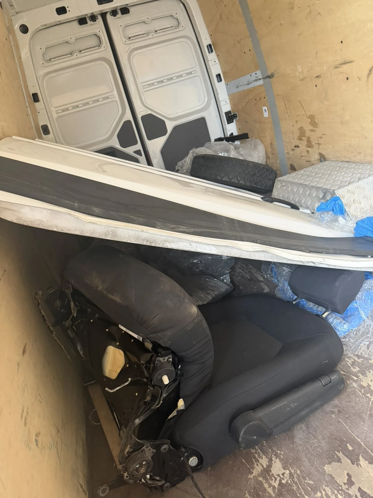 Man TGE 2.0 BI TDI ЗАДНО ДВОЙНА ГУМА, снимка 7 - Бусове и автобуси - 54211055