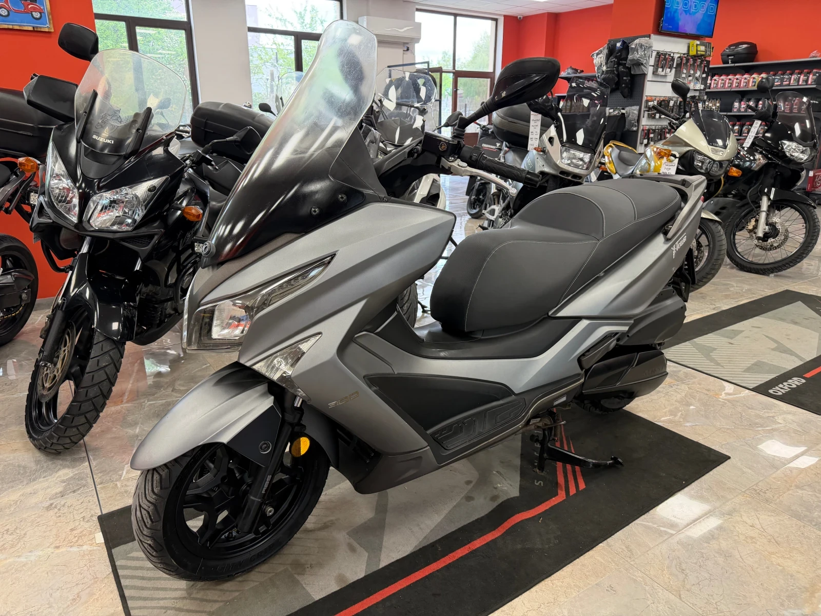Kymco Downtown X-TOWN 300 ABS, снимка 9 - Мотоциклети и мототехника - 54550564