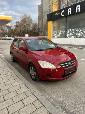 Kia Ceed 1.6 Бензин  122 к.с  КЛИМАТИК , снимка 1