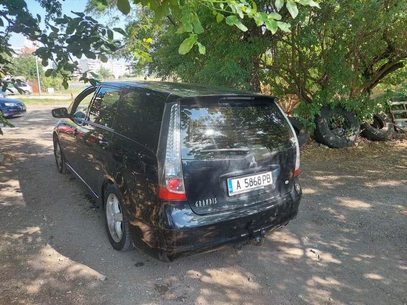 Mitsubishi Grandis 2.4i, снимка 4 - Автомобили и джипове - 44973071