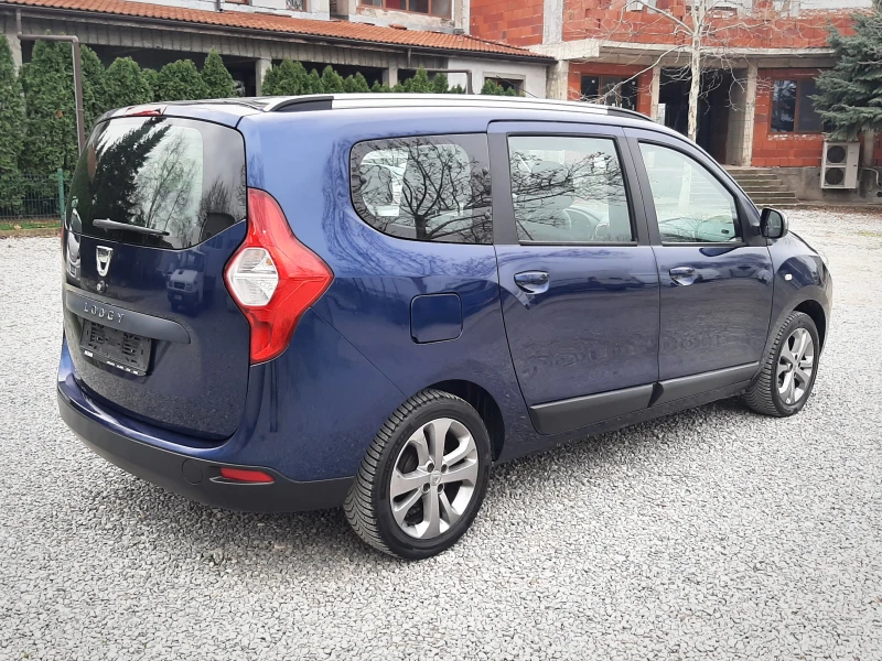 Dacia Lodgy 1.5DCI, снимка 4 - Автомобили и джипове - 49518721