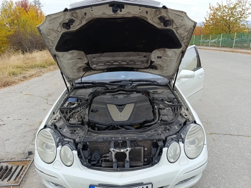 Mercedes-Benz E 320, снимка 3 - Автомобили и джипове - 49969389