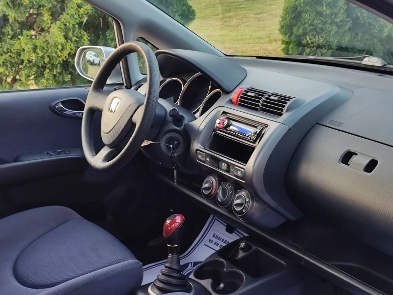 Honda Jazz, снимка 9 - Автомобили и джипове - 52045716