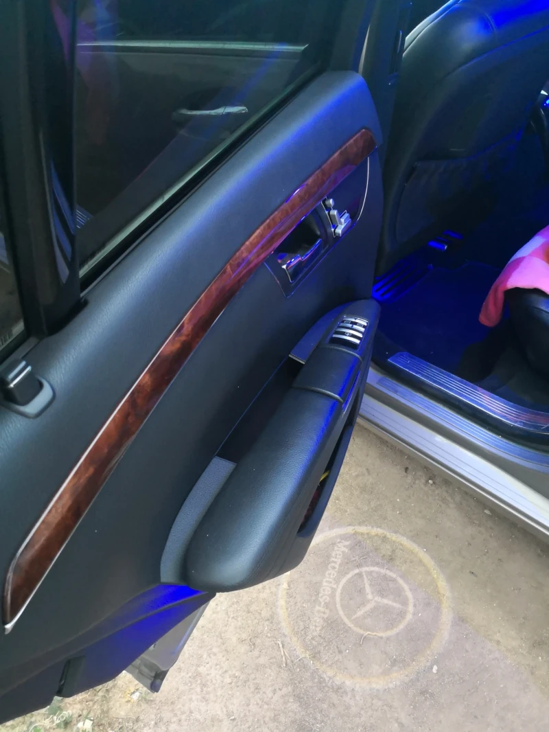 Mercedes-Benz S 500 Бензин- Газ , снимка 11 - Автомобили и джипове - 52318351