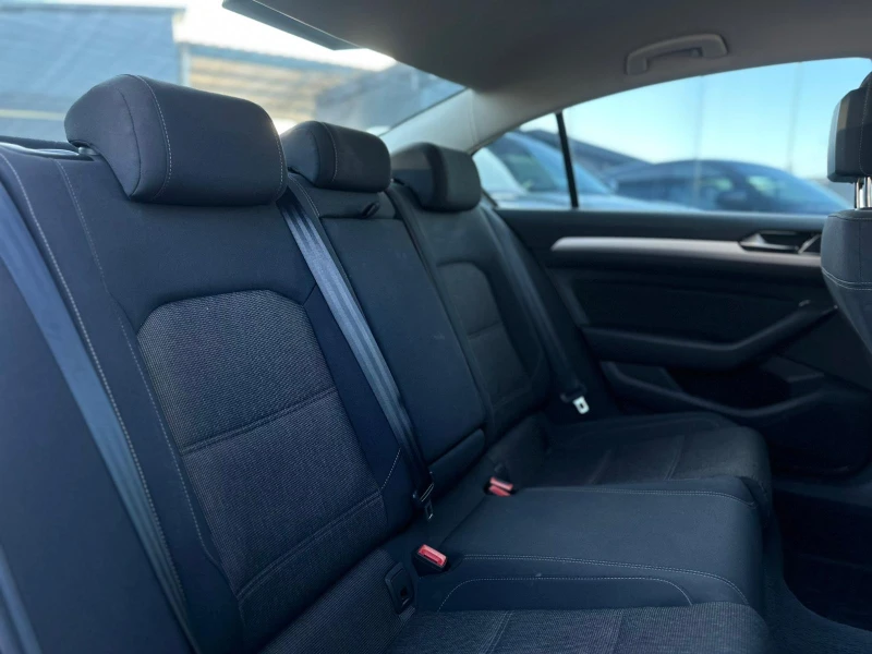 VW Passat / COMFORT LINE / 1.6TDI / 120HP / EURO 6 / TOP /, снимка 11 - Автомобили и джипове - 52130829