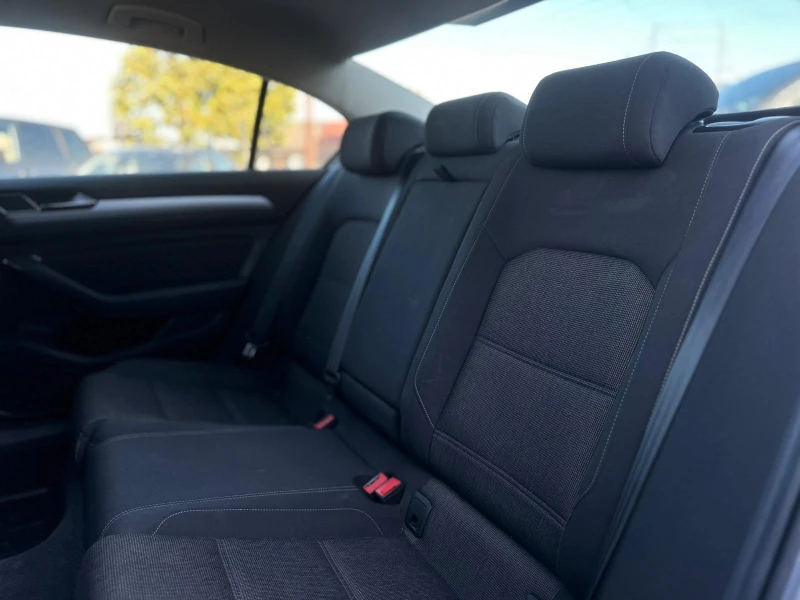 VW Passat / COMFORT LINE / 1.6TDI / 120HP / EURO 6 / TOP /, снимка 10 - Автомобили и джипове - 52130829