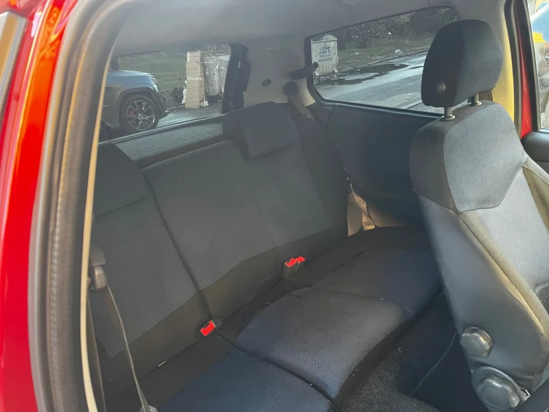 Fiat Punto 1.9 JTD, снимка 8 - Автомобили и джипове - 52558258