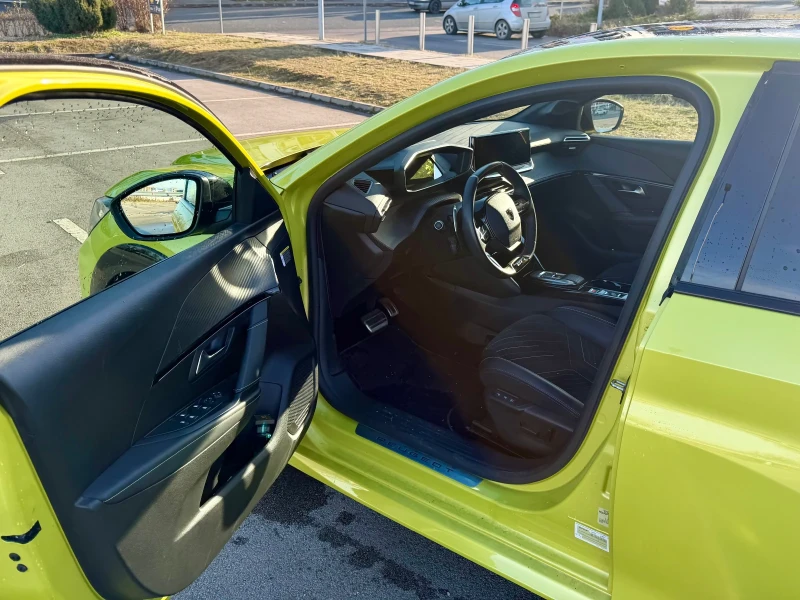 Peugeot 208 GT Hybrid с Керамика в ГАРАНЦИЯ, снимка 9 - Автомобили и джипове - 53112582