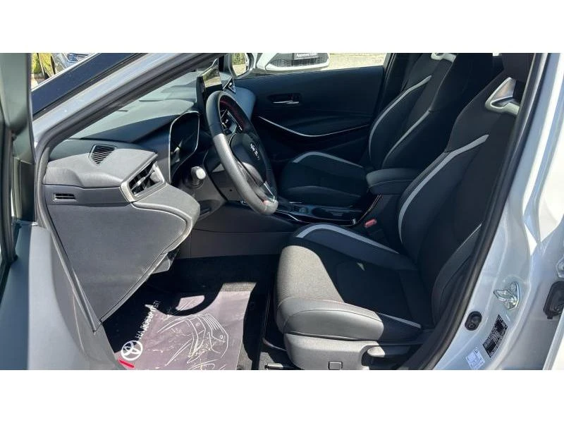 Toyota Corolla TS 1.8HSD GR SPORT, снимка 12 - Автомобили и джипове - 54448307