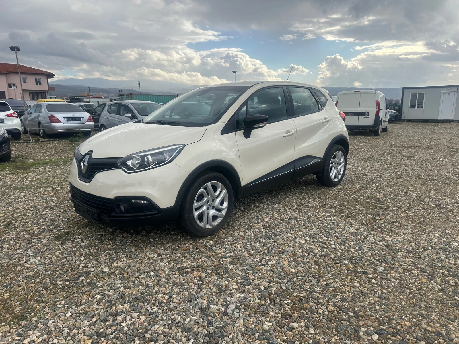 Renault Captur 1.5 dCi Energy Intens, снимка 1