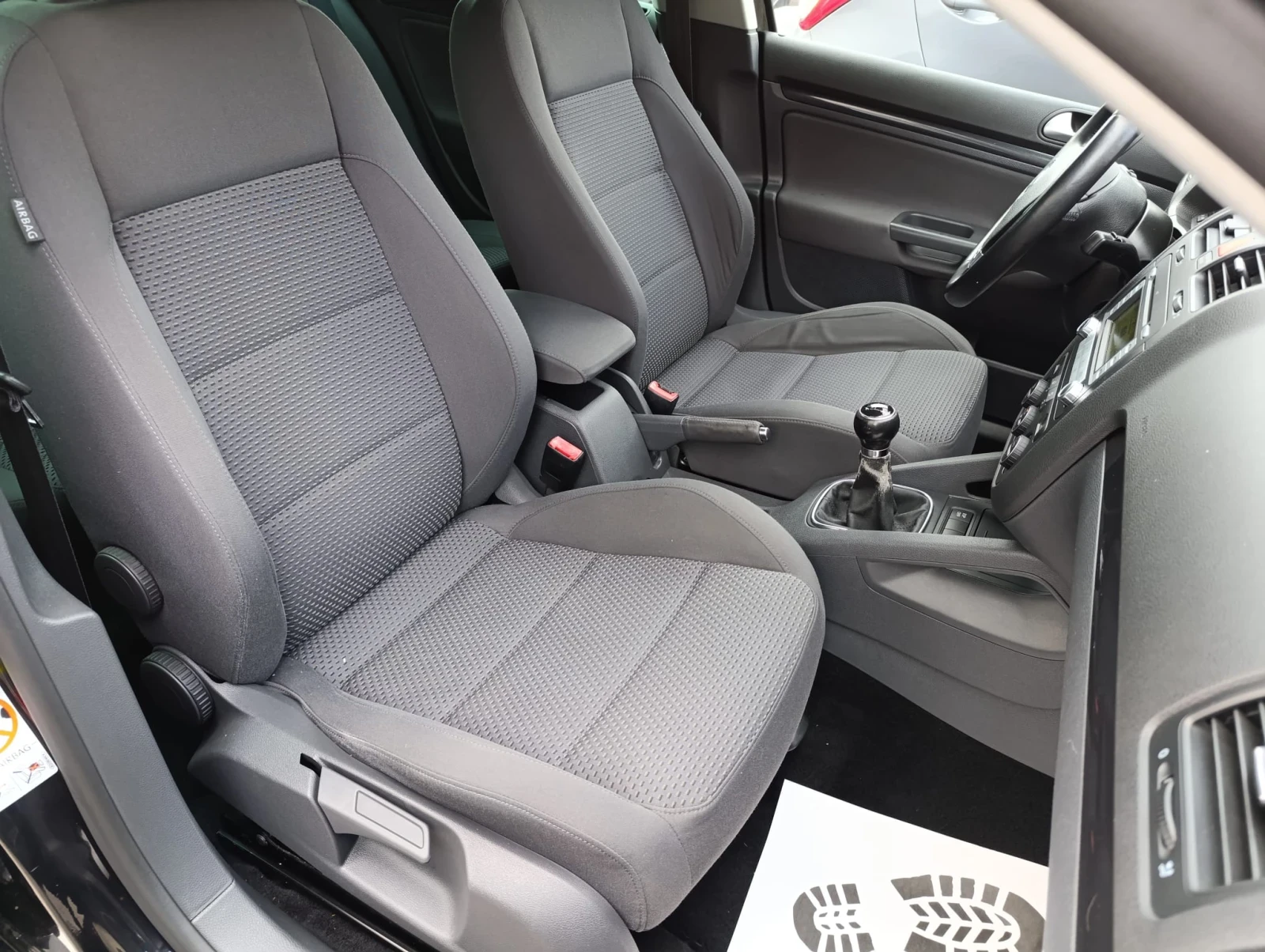 VW Golf 1.4 GT 170 к.с - изображение 8