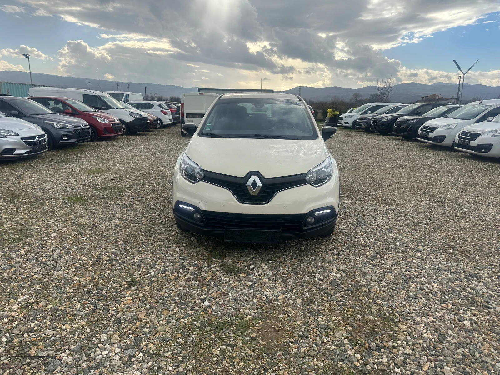 Renault Captur 1.5 dCi Energy Intens - изображение 2