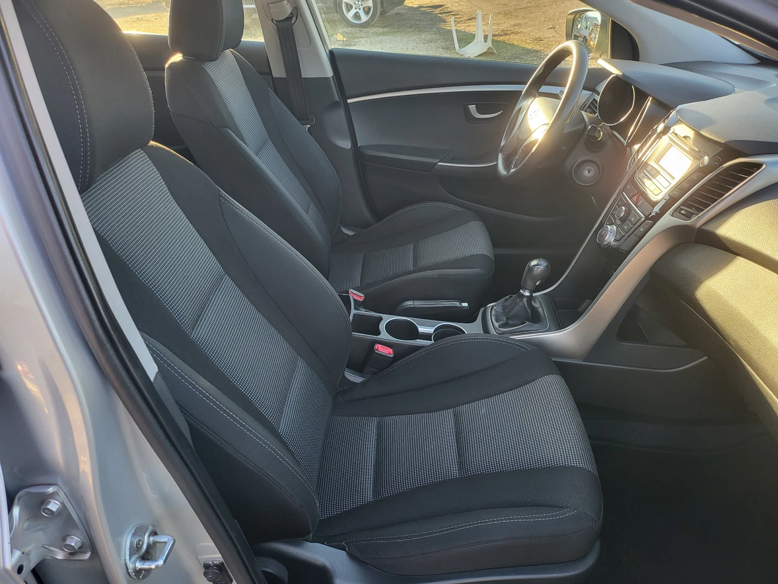 Hyundai I30 124х.км 1.4i Comfort 99k.s - КАТО НОВА !!! - изображение 8