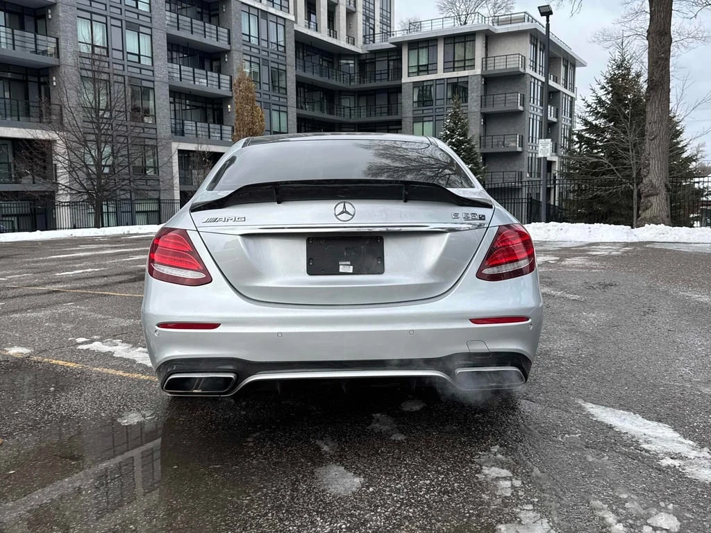 Mercedes-Benz E 63 AMG * S * CARFAX * БЕЗ ПЪРВОНАЧАЛНА ВНОСКА - изображение 4